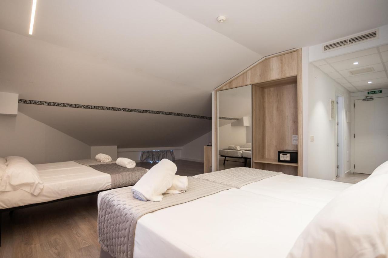 Dwo Abaster Hotel Сория Екстериор снимка