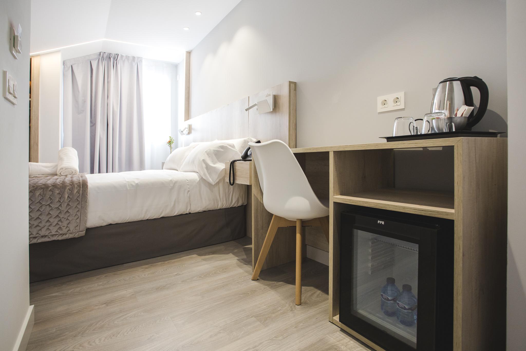 Dwo Abaster Hotel Сория Екстериор снимка