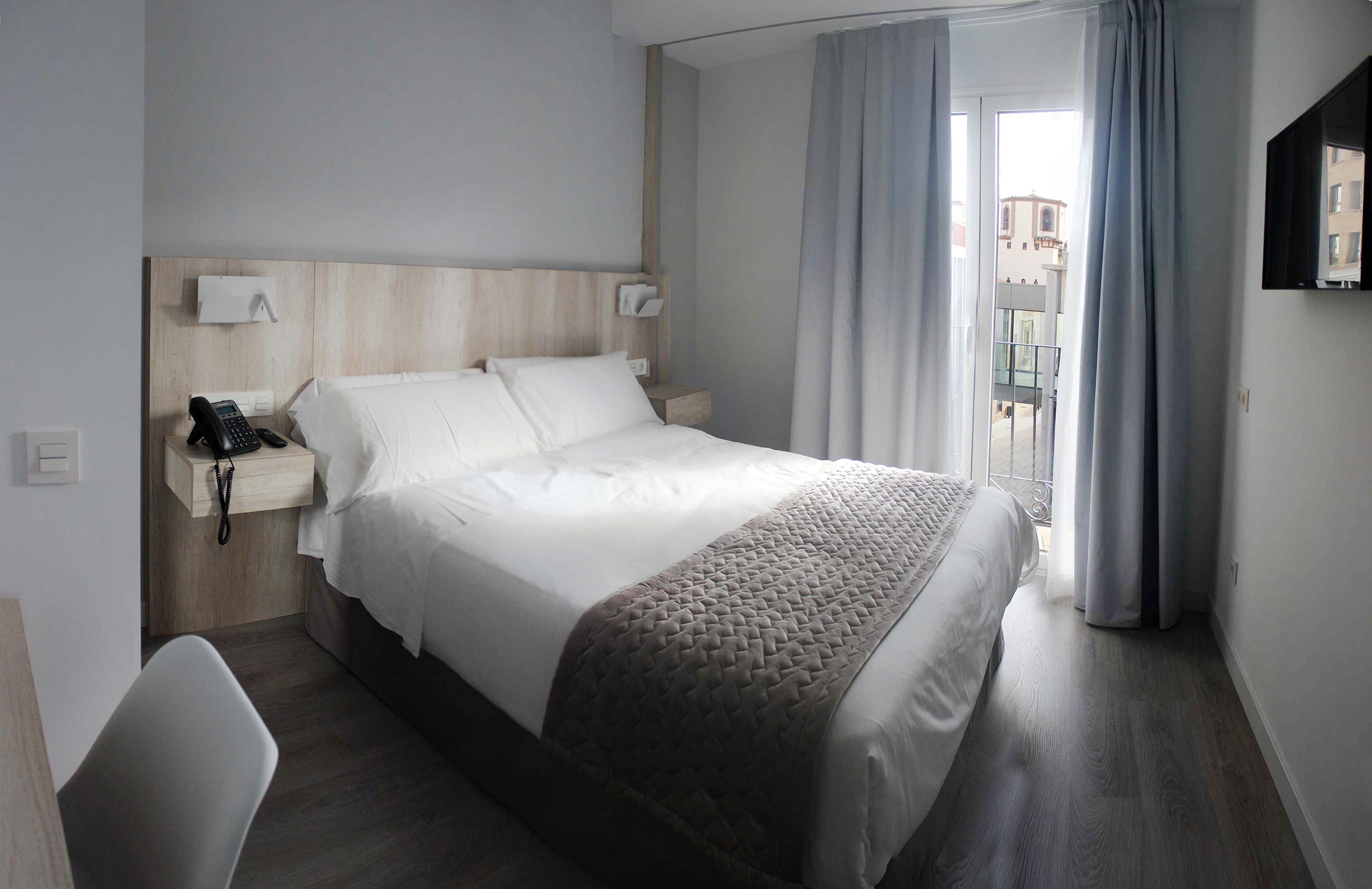 Dwo Abaster Hotel Сория Екстериор снимка