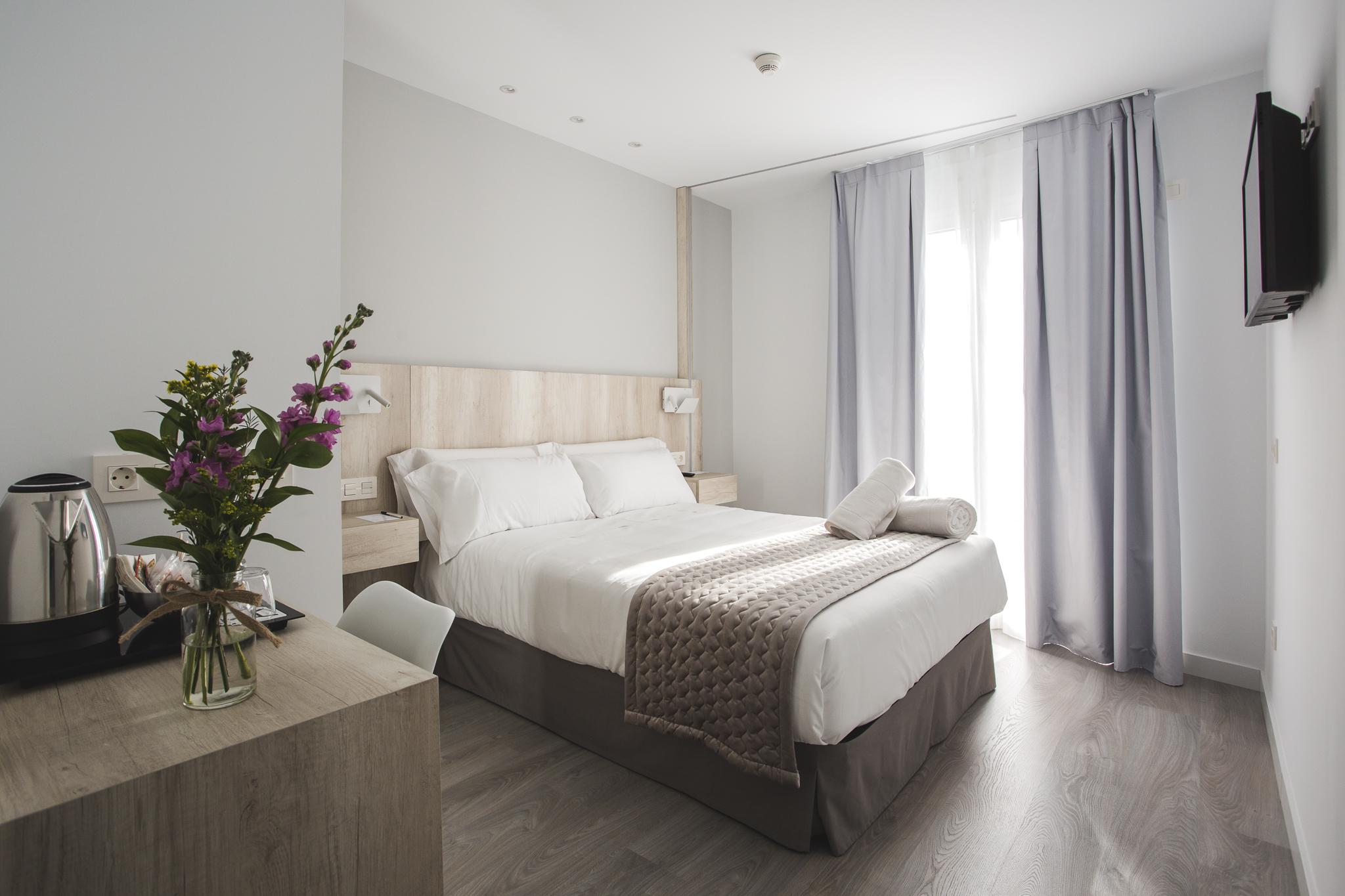 Dwo Abaster Hotel Сория Екстериор снимка