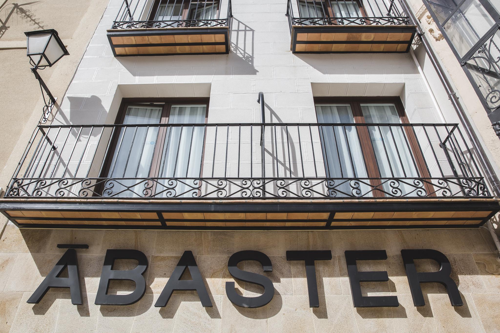 Dwo Abaster Hotel Сория Екстериор снимка