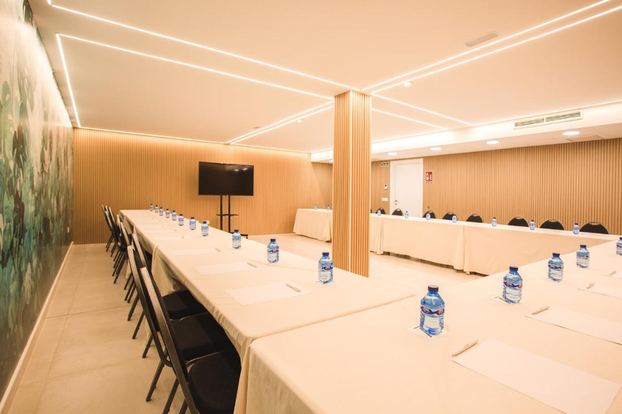 Dwo Abaster Hotel Сория Екстериор снимка